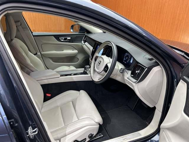 V60T5 インスクリプション