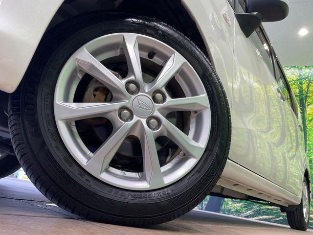 �y����14�C���`�A���~�z�C�[���z�O�ςɃ}�b�`���������A���~�z�C�[���𑕒����Ă���܂��B�e��ЊO�A���~�z�C�[����A�X�^�b�h���X�^�C�����戵�����Ă���܂��B���񂲑��k����������