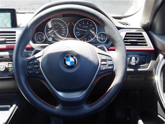 3シリーズセダン320i スポーツ