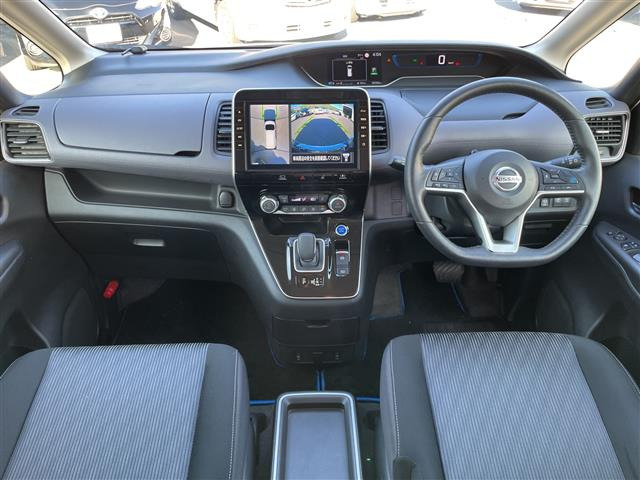 セレナ1.2 e-POWER ハイウェイスターV