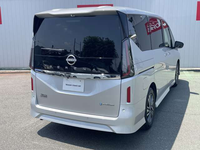 セレナ1.4 e-POWER ハイウェイスターV
