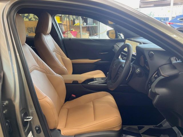 �y���烌�U�[�V�[�g�z����̂ӂ���肪�e�ՂŃ����e�i���X�����ȒP�ȁA�@�\���ɗD��鍇����v���̗p�����㎿�ȃV�[�g�ł��B����S�n���悭�A���������ӂ��S�n�ǂ��ԓ���Ԃ����o���Ă���܂��B