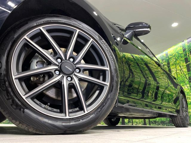 �y18�C���`�A���~�z�C�[���z�O�ςɃ}�b�`�����A���~�z�C�[���𑕒����Ă���܂��B�e��A���~�z�C�[����A�X�^�b�h���X�^�C�����戵�����Ă���܂��B���񂲑��k����������
