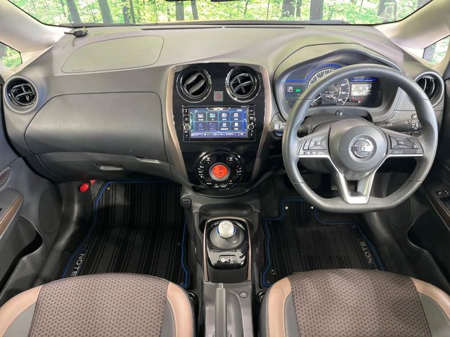 ノート1.2 e-POWER メダリスト FOUR 4WD