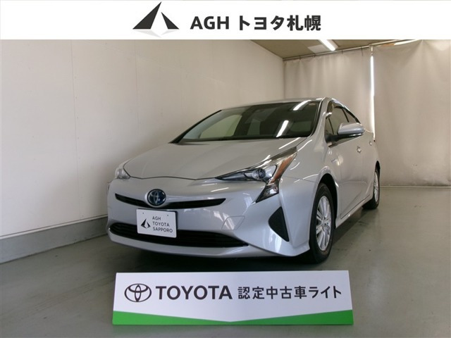 プリウス1.8 S E-Four 4WD