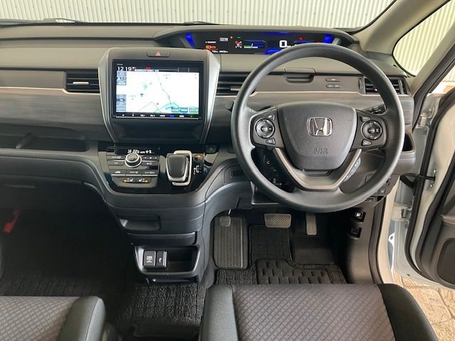 フリード1.5 ハイブリッド G ブラックスタイル 4WD