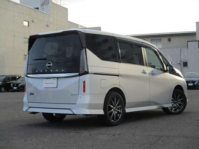 セレナ2.0 ハイウェイスターV 4WD
