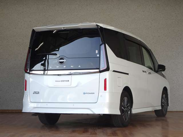 セレナ1.4 e-POWER ハイウェイスターV