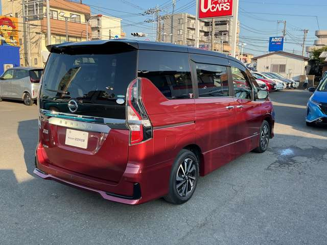 セレナ2.0 ハイウェイスターV