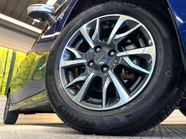 �y����16�C���`�A���~�z�C�[���z�O�ςɃ}�b�`���������A���~�z�C�[���𑕒����Ă���܂��B�e��ЊO�A���~�z�C�[����A�X�^�b�h���X�^�C�����戵�����Ă���܂��B���񂲑��k����������