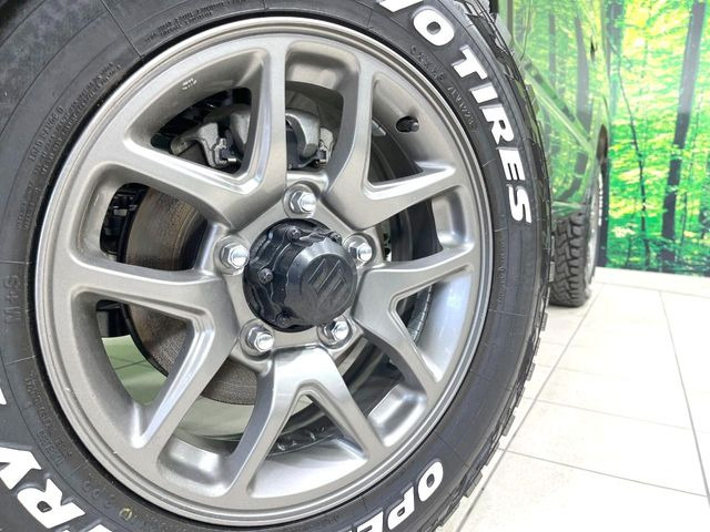 �y����15�C���`�A���~�z�C�[���z�O�ςɃ}�b�`���������A���~�z�C�[���𑕒����Ă���܂��B�e��ЊO�A���~�z�C�[����A�X�^�b�h���X�^�C�����戵�����Ă���܂��B���񂲑��k����������