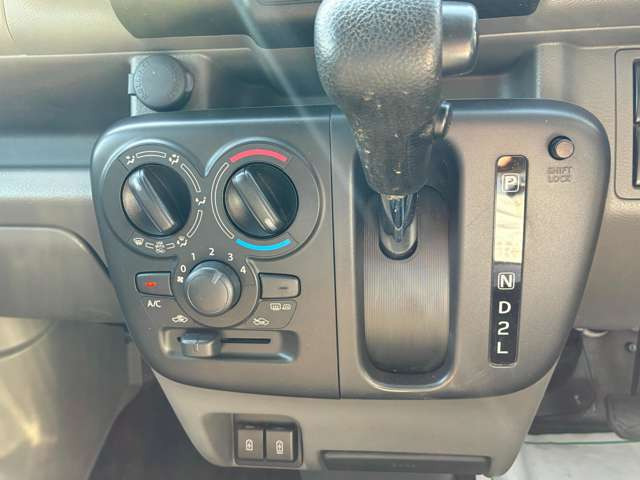 NV100クリッパーDX GLパッケージ ハイルーフ 4WD