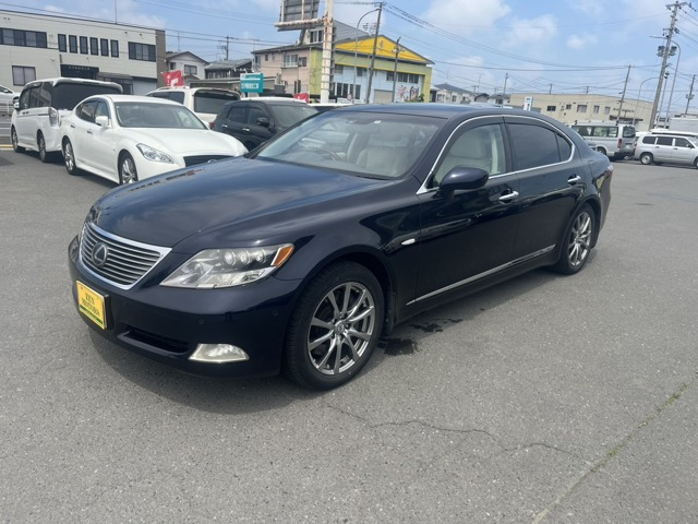 LS600hL 後席セパレートシートパッケージ 4WD