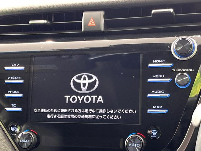 �y8�C���` �f�B�X�v���C�I�[�f�B�I�z���ʂ̃f�B�X�v���C��AppleCarPlay��AndroidAuto�����p�\�B�傫�ȉ�ʂŃX�}�z�i�r�A�v���������p���������܂���