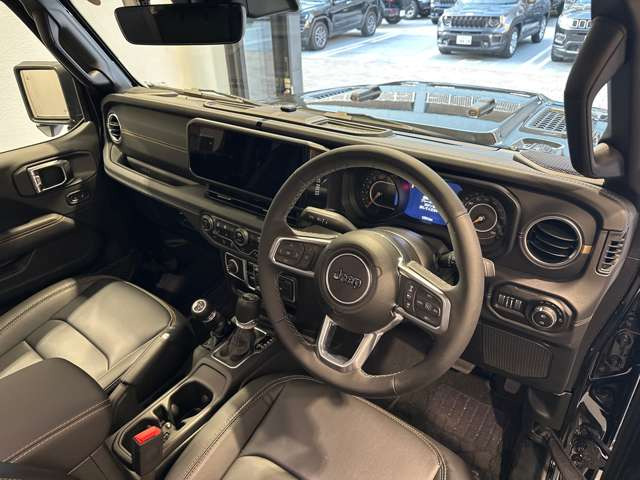 ラングラーアンリミテッド サハラ 4WD