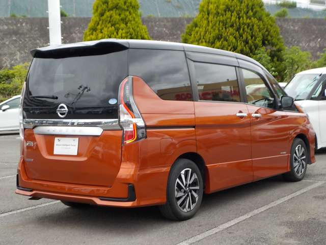 セレナ2.0 ハイウェイスターV