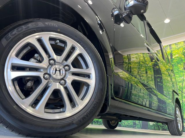 �y����14�C���`�A���~�z�C�[���z�O�ςɃ}�b�`���������A���~�z�C�[���𑕒����Ă���܂��B�e��ЊO�A���~�z�C�[����A�X�^�b�h���X�^�C�����戵�����Ă���܂��B���񂲑��k����������