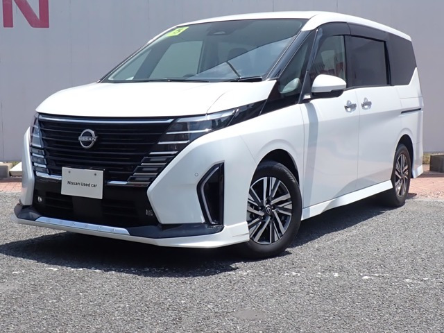 セレナ1.4 e-POWER ハイウェイスターV