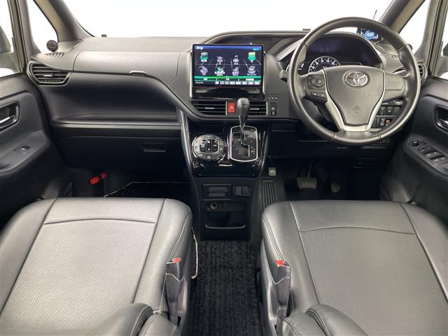 ヴォクシー2.0 ZS 煌II 4WD