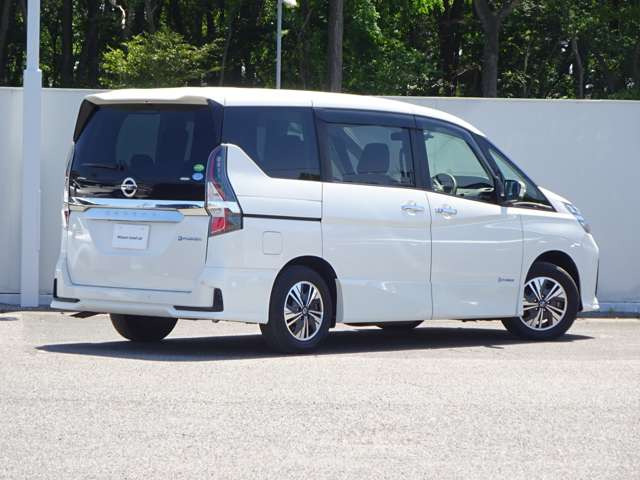 セレナ1.2 e-POWER ハイウェイスターV