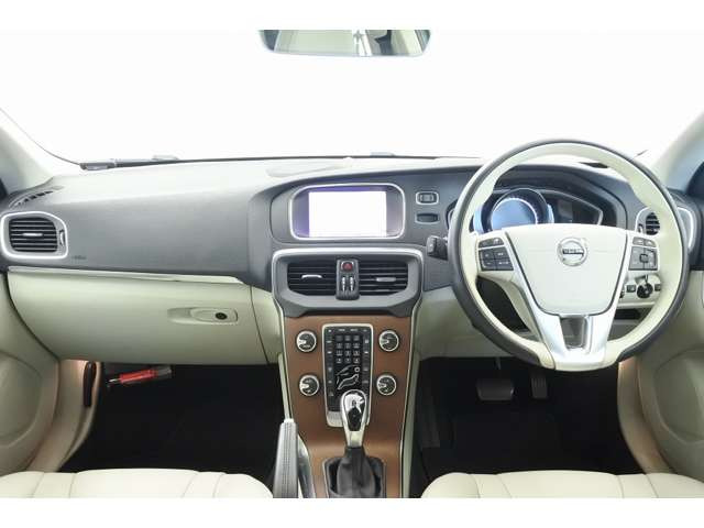 V40D4 インスクリプション ディーゼル