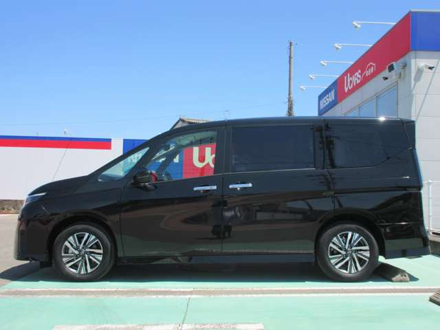 セレナ1.4 e-POWER ハイウェイスターV