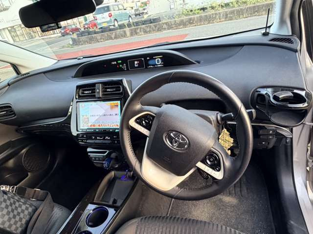 プリウス1.8 S セーフティ プラス