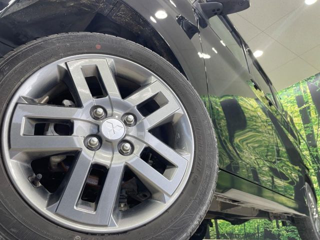 �y����15�C���`�A���~�z�C�[���z�O�ςɃ}�b�`���������A���~�z�C�[���𑕒����Ă���܂��B�e��ЊO�A���~�z�C�[����A�X�^�b�h���X�^�C�����戵�����Ă���܂��B���񂲑��k����������