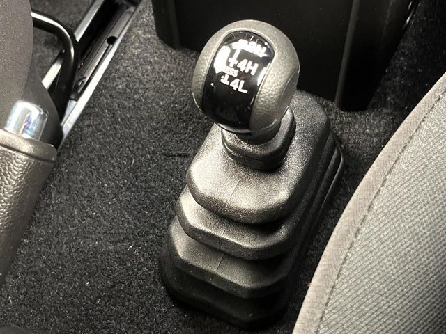 4WDのお車ですので、雪道でも安心です♪降雪地地域にお住まいの方以外にも、ウィンタースポーツが趣味の方や降雪地域へ帰省される機会がある方にもおすすめ!