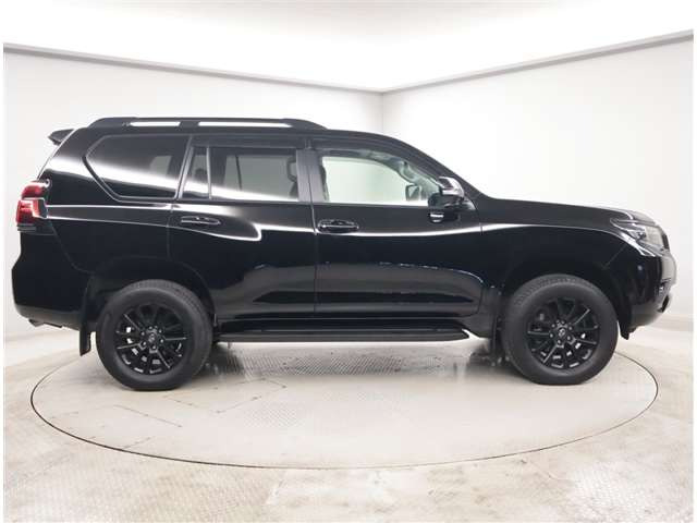 ランドクルーザープラド2.8 TX Lパッケージ マットブラック エディション ディーゼル 4WD