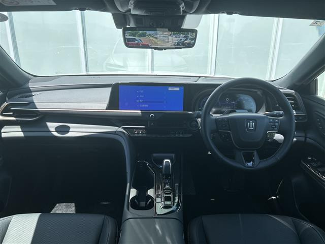 クラウンスポーツ2.5 Z E-Four 4WD