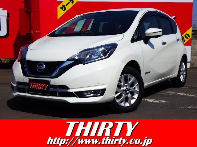 ノート1.2 e-POWER メダリスト FOUR 4WD