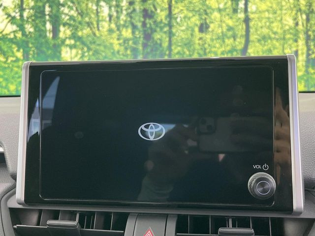 �y8�C���` �f�B�X�v���C�I�[�f�B�I�z���ʂ̃f�B�X�v���C��AppleCarPlay��AndroidAuto�����p�\�B�傫�ȉ�ʂŃX�}�z�i�r�A�v���������p���������܂���