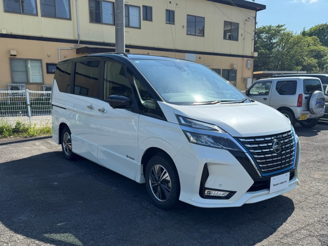 セレナ1.2 e-POWER ハイウェイスターV