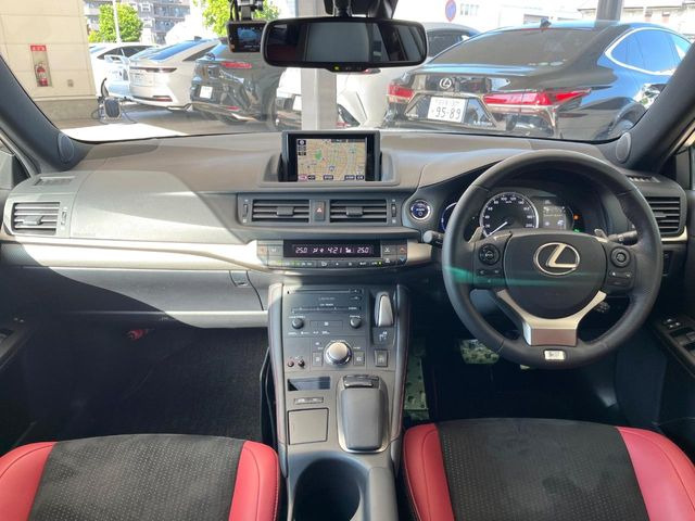 CT200h Fスポーツ Xライン