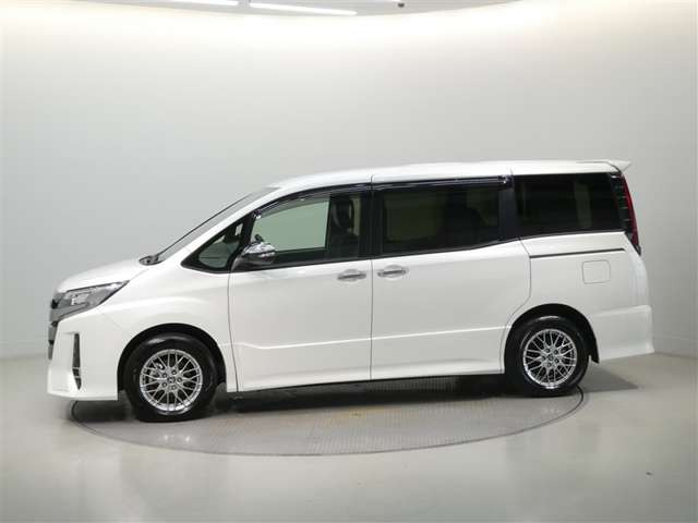 ノア1.8 ハイブリッド Si W×B III