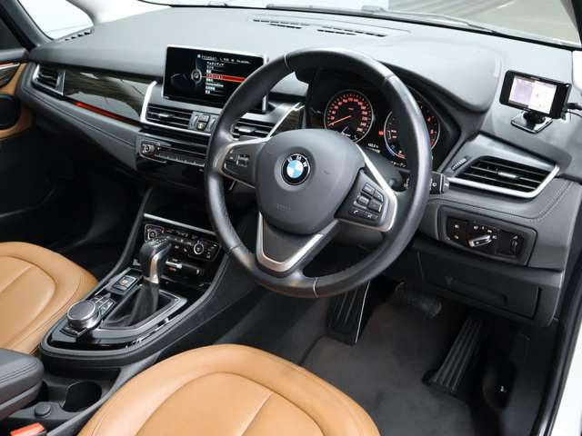 2シリーズグランツアラー218d ラグジュアリー