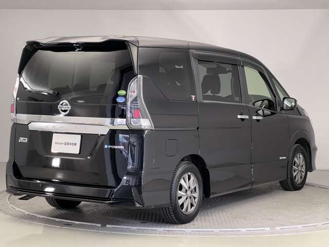 セレナ1.2 e-POWER ハイウェイスターV