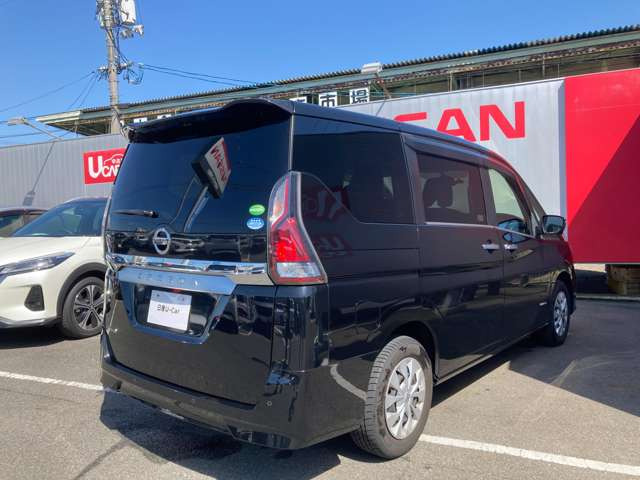 セレナ2.0 X VセレクションII 4WD