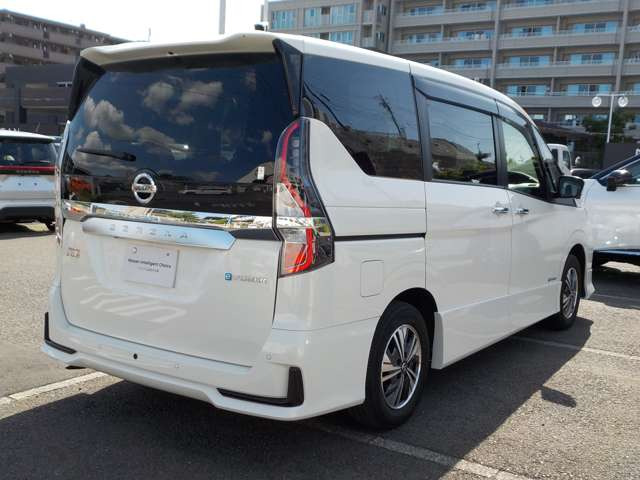 セレナ1.2 e-POWER ハイウェイスターV