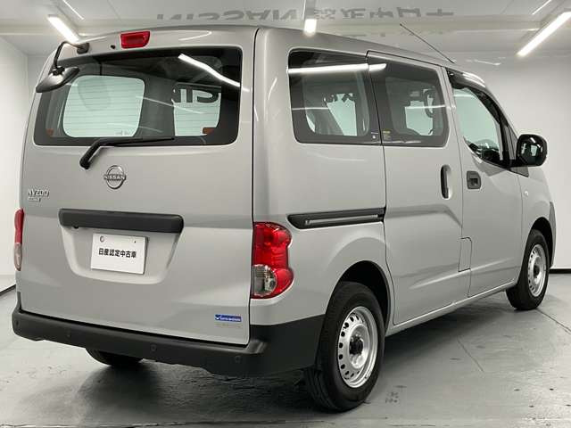 NV200バネットバン1.6 DX