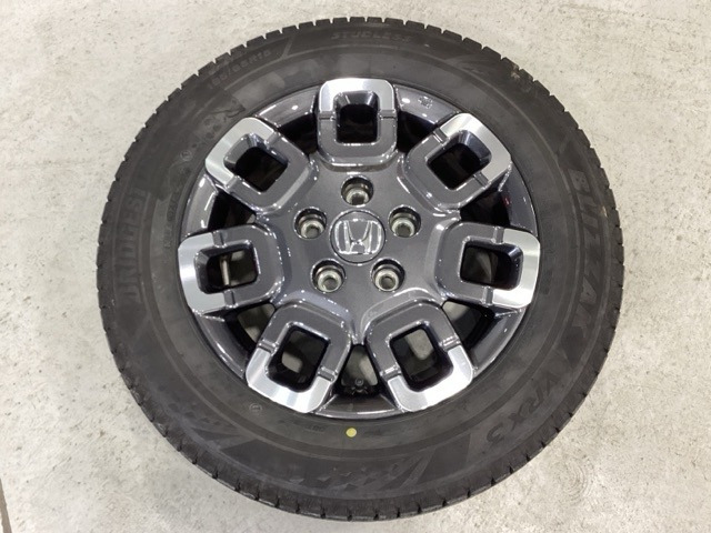 フリード1.5 e:HEV クロスター 4WD