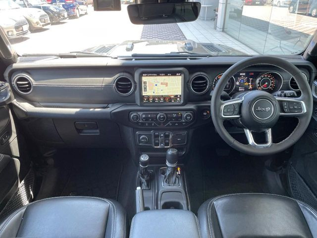 ラングラーアンリミテッド サハラ 4WD