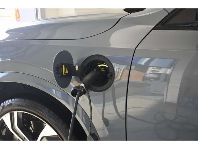 XC90リチャージ PHEV T8 AWD アルティメット 4WD