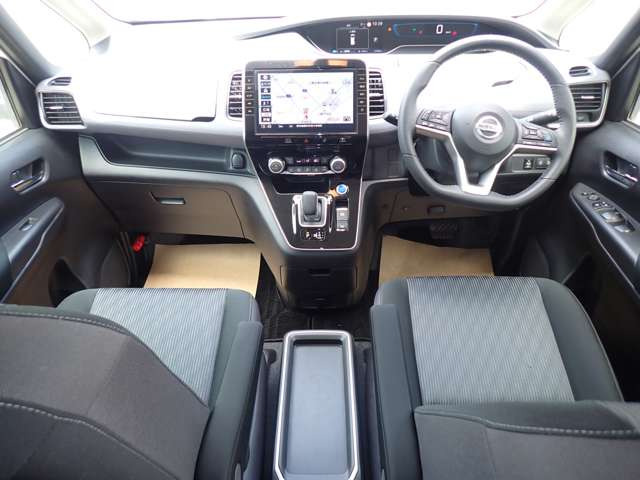 セレナ1.2 e-POWER ハイウェイスターV