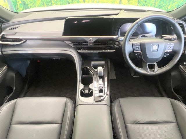 クラウンスポーツ2.5 Z E-Four 4WD