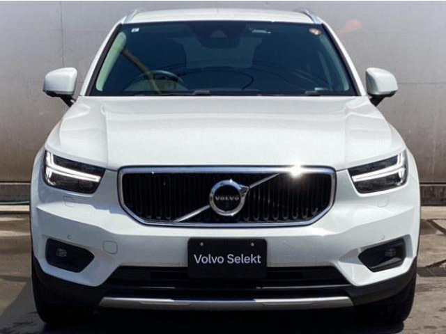 XC40B4 モメンタム