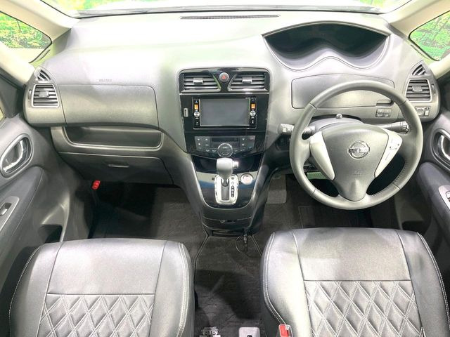 セレナ2.0 ハイウェイスター Vセレクション+Safety S-HYBRID