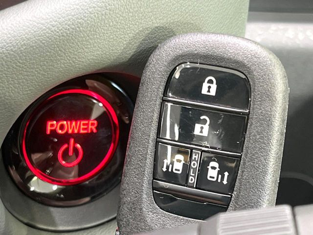 �yHonda�X�}�[�g�L�[�z�J�o����|�P�b�g�ɓ��ꂽ�܂܂ł��h�A�̎{���E�������\�ȃX�}�[�g�L�[�𑕔��B�G���W���̃I���E�I�t�����J�M�����o���K�v����������Ƃ��Ă��֗��ł���