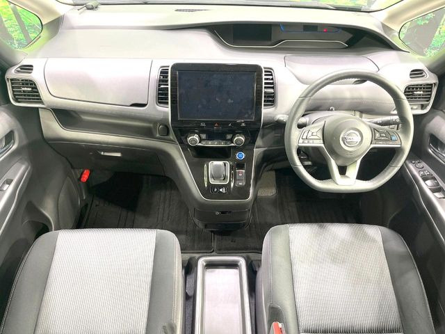 セレナ1.2 e-POWER ハイウェイスターV